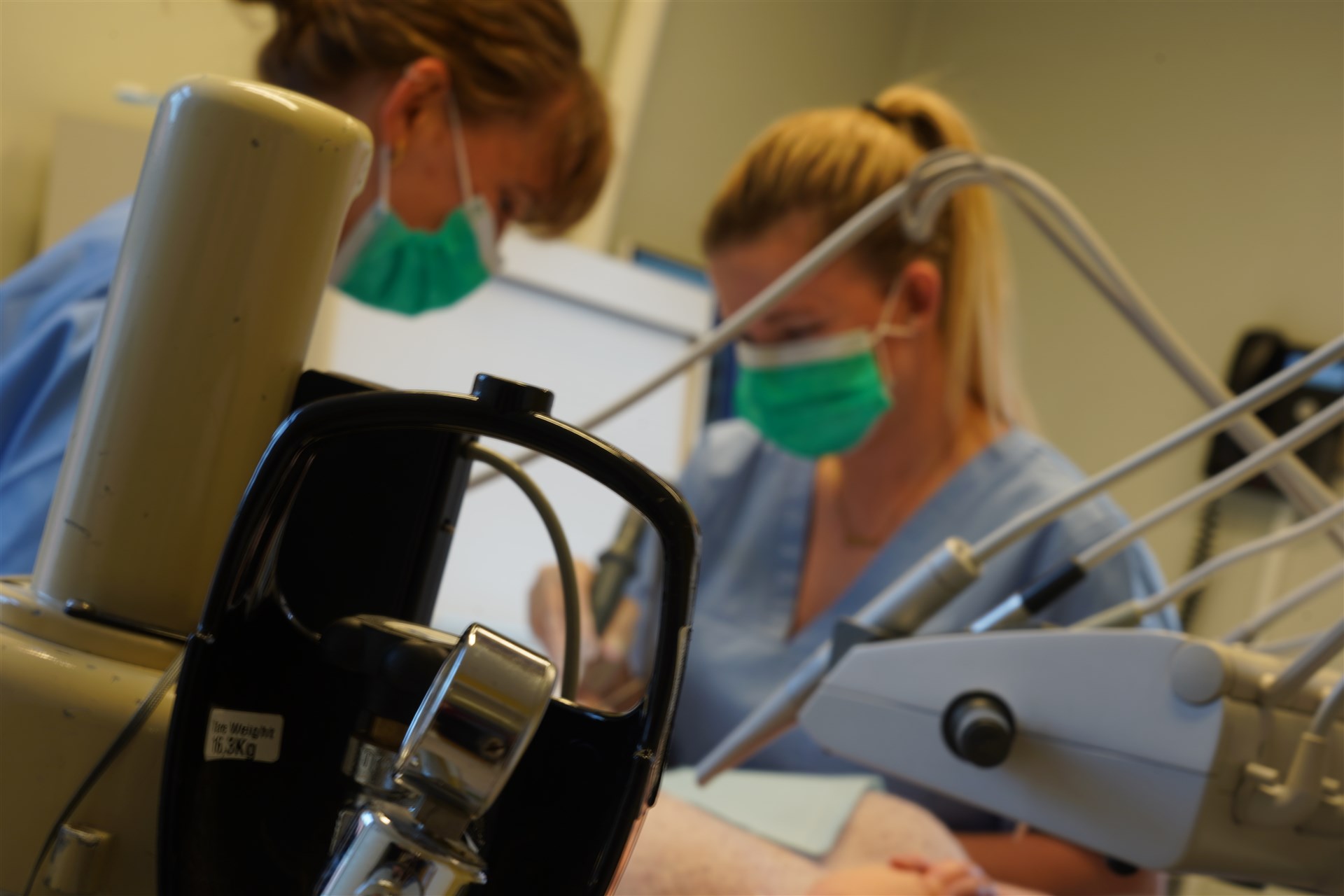 <h1 class="subpage"  style=;" >OM OS</h1>
<img style="padding-top:10px; padding-bottom:10px; width:100px !important;" 
src="/files/45a7f40e-bab3-4398-8a74-158a165e5fa9/logo-mand-150x150.png" 
/>